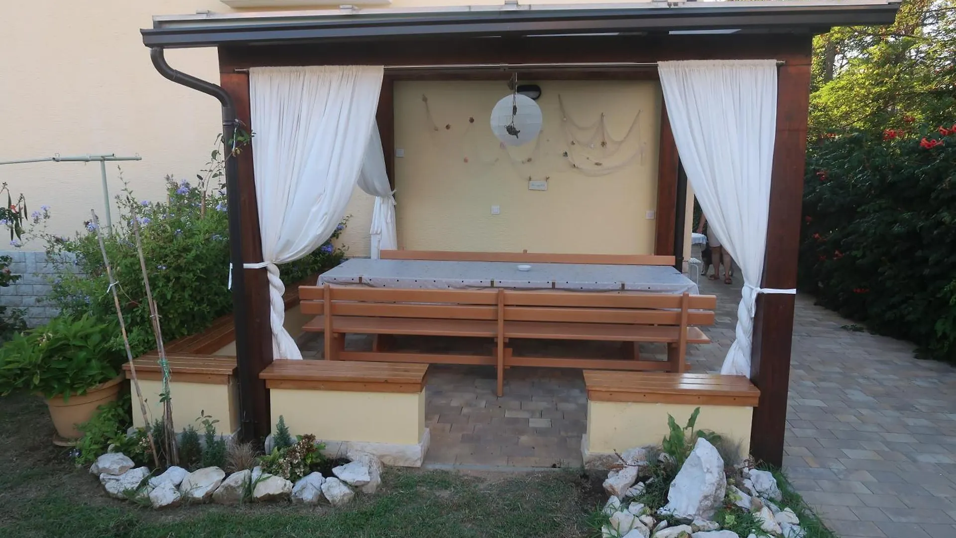 Apartmani Taradi Lopar 0*,  Croatia