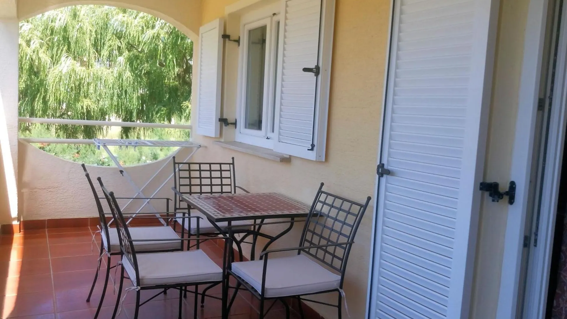 Apartmani Taradi Lopar 0*,