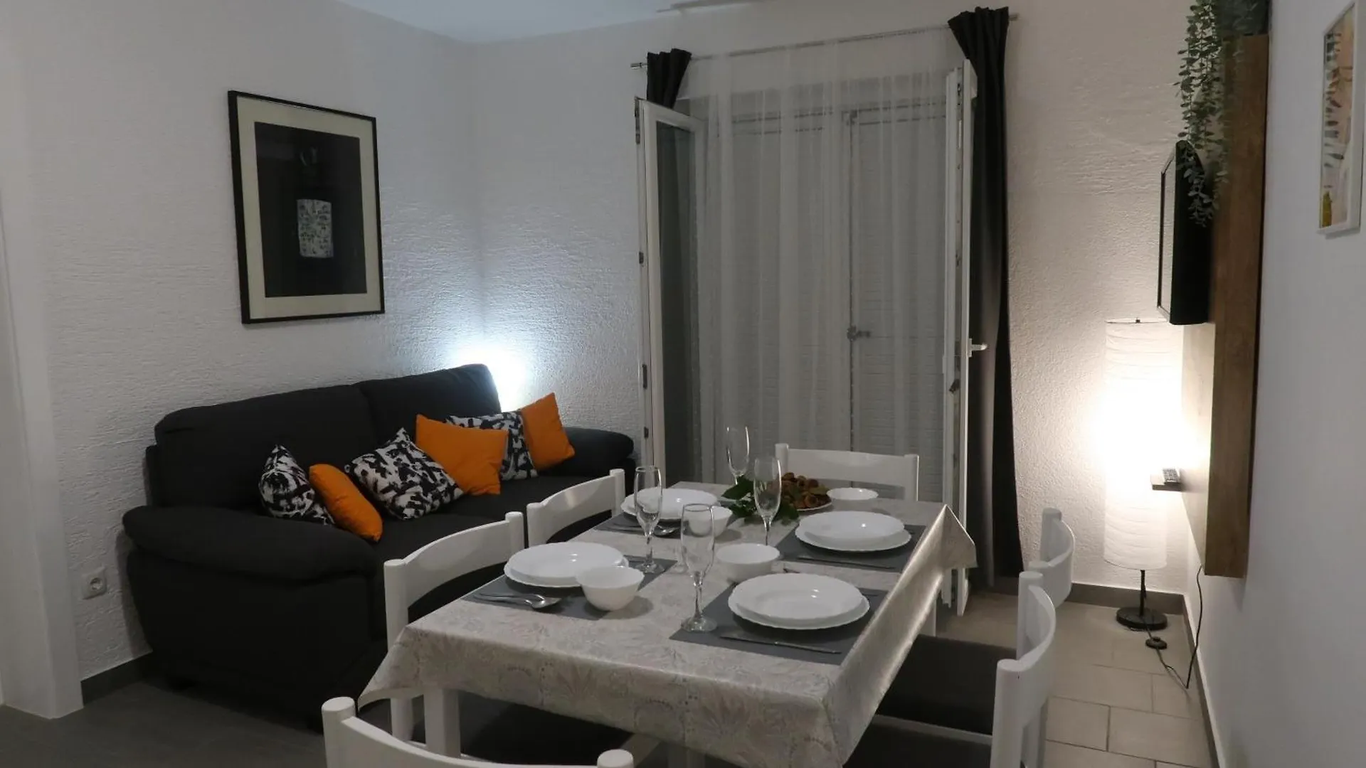 Apartmani Taradi Lopar 0*,  Croatia